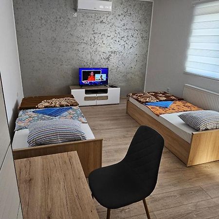 Apartmani Roki Tuzla Exterior foto